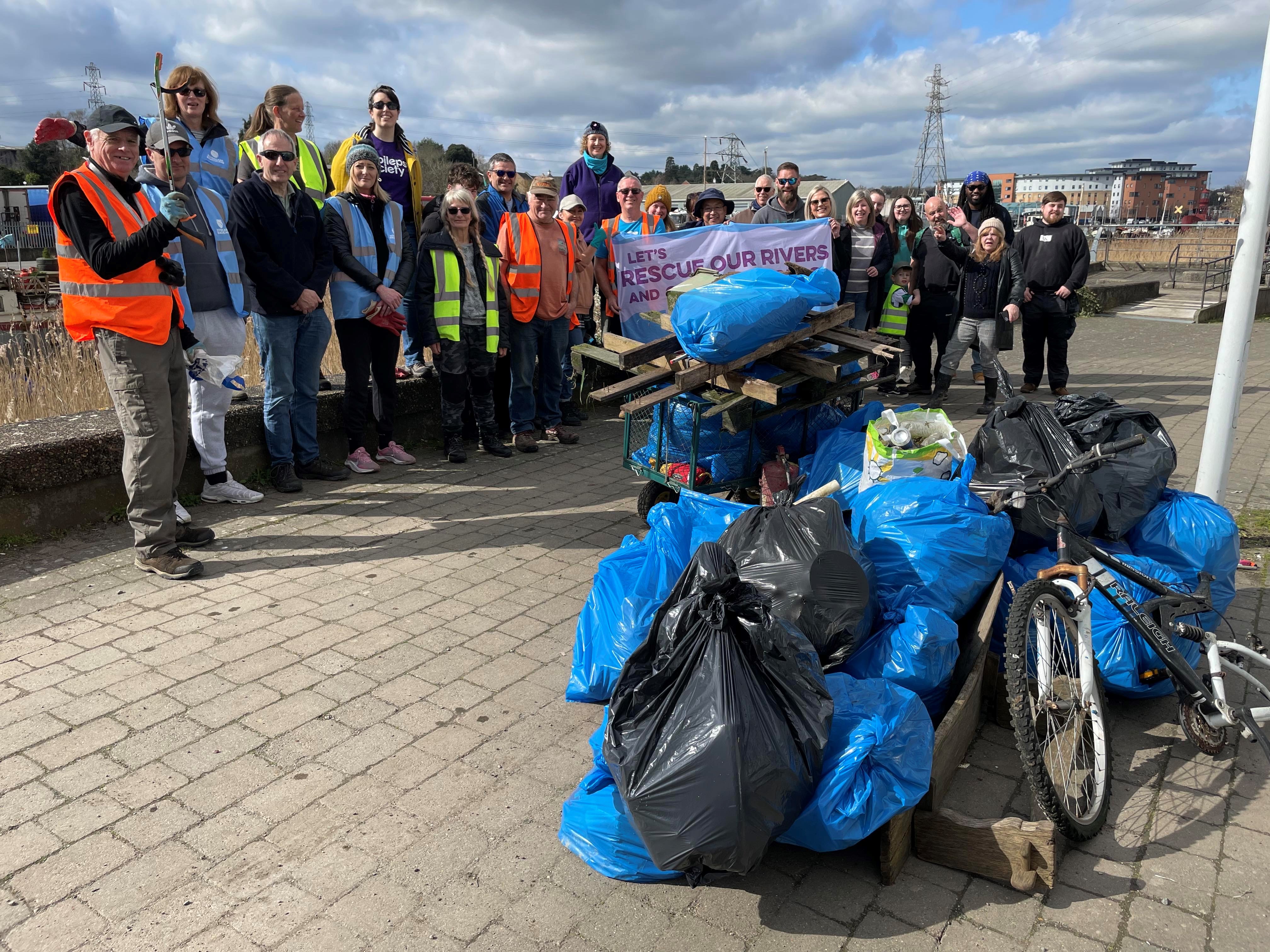 Litter Pick Rubbish Collected (1)